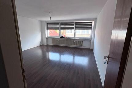 Wohnung Cuxhaven - 3 Zimmer, 80 m&sup2;, 480&euro; | Angebot:27543241