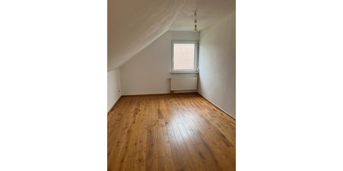 Dachgeschoßwohnung Michelstadt - 3 Zimmer, 60 m&sup2;, 860&euro; | Angebot:26595243