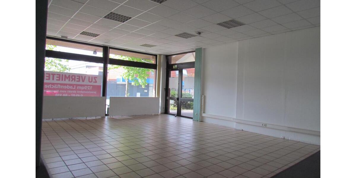 192 m² - Helle Laden-Büro- oder Praxisfläche mit großer Schaufensterfront zimmer