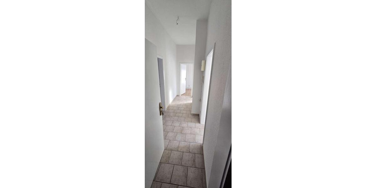 Erdgeschoßwohnung Glauchau - 3 Zimmer, 55 m&sup2;, 400&euro; | Angebot:23819879