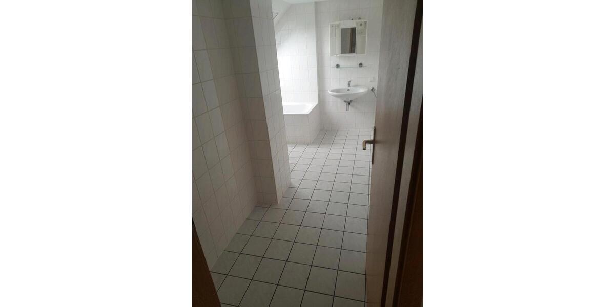 Dachgeschoßwohnung Hartha - 3 Zimmer, 350&euro; | Angebot:22883184