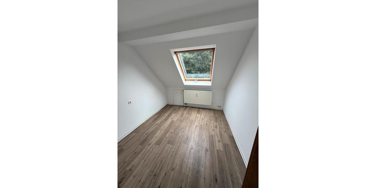 Dachgeschoßwohnung Greifenstein - 3 Zimmer, 60 m&sup2;, 550&euro; | Angebot:26523012