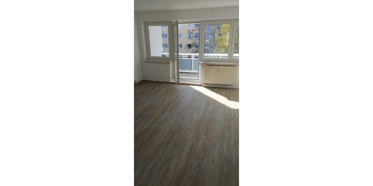 Etagenwohnung Großenhain - 3 Zimmer, 67 m&sup2;, 380&euro; | Angebot:25978788