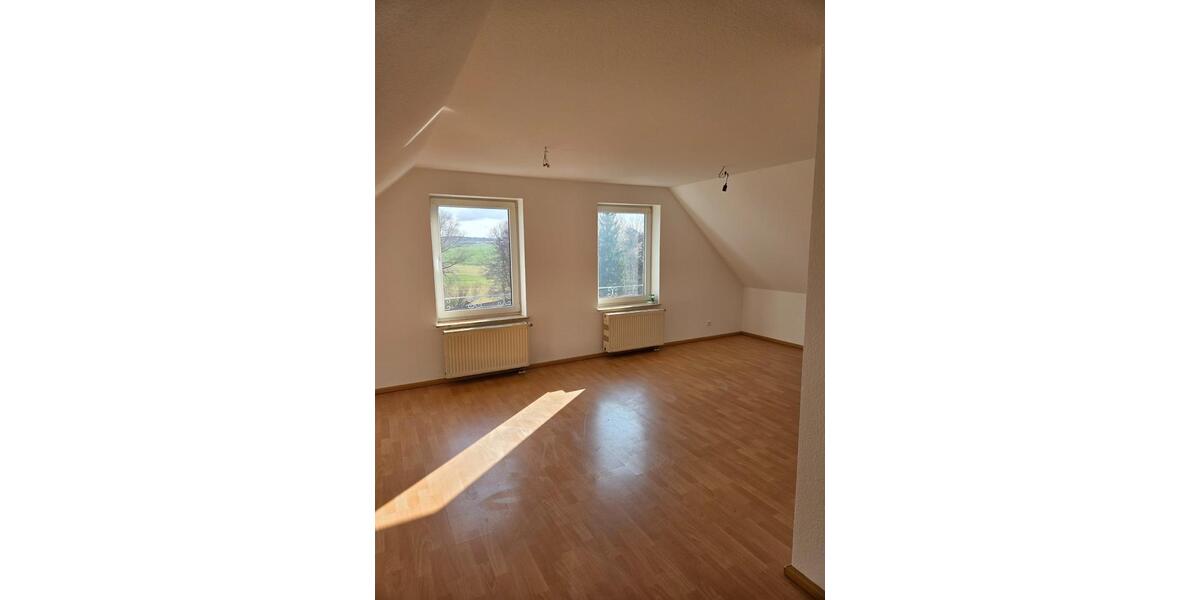 Dachgeschoßwohnung Ottendorf-Okrilla Okrilla - 1 Zimmer, 31 m&sup2;, 280&euro; | Angebot:25751098