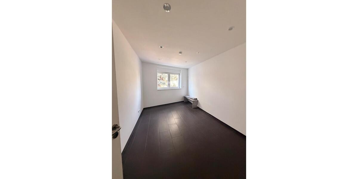 Etagenwohnung Ludwigshafen am Rhein Edigheim - 9 Zimmer, 300 m&sup2;, 650&euro; | Angebot:26233208