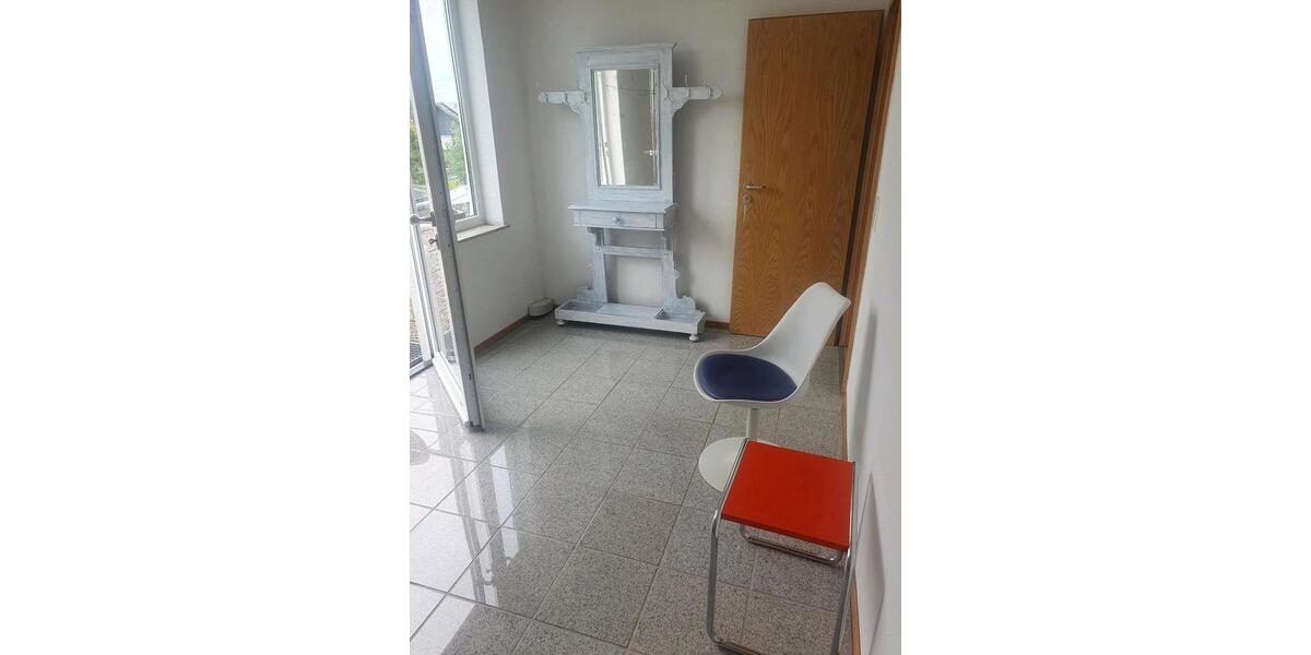 Dachgeschoßwohnung Grosselfingen - 2 Zimmer, 100 m&sup2;, 750&euro; | Angebot:24351384