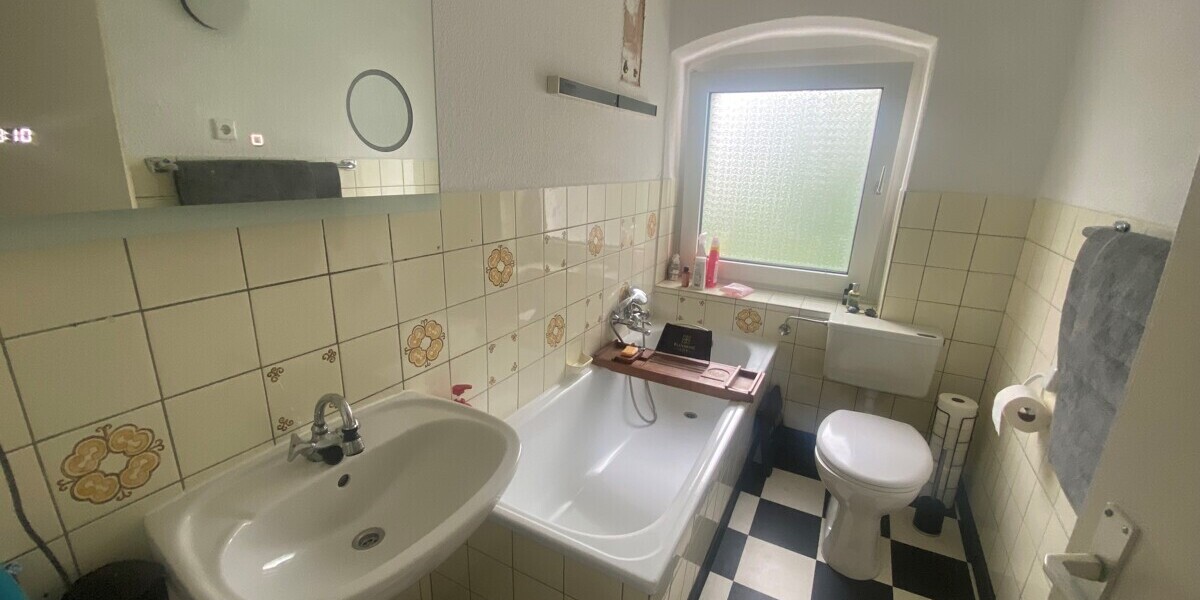 Schöne lichtdurchflutete Wohnung im 1. OG mit separatem Mansardenzimmer! - Etagenwohnung Remscheid Gemarkung Bergisch Born | Angebot:27194878