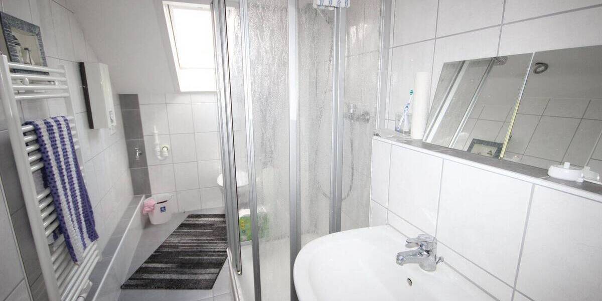 Etagenwohnung Mönchengladbach Wickrath - 2 Zimmer, 82 m&sup2;, 620&euro; | Angebot:26795939