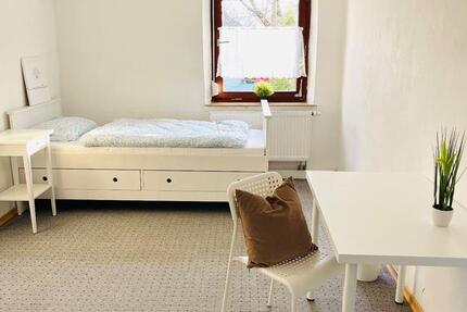 Wohnen auf Zeit Ungerhausen - 7 Zimmer, 200 m&sup2;, 17&euro; | Angebot:22090185