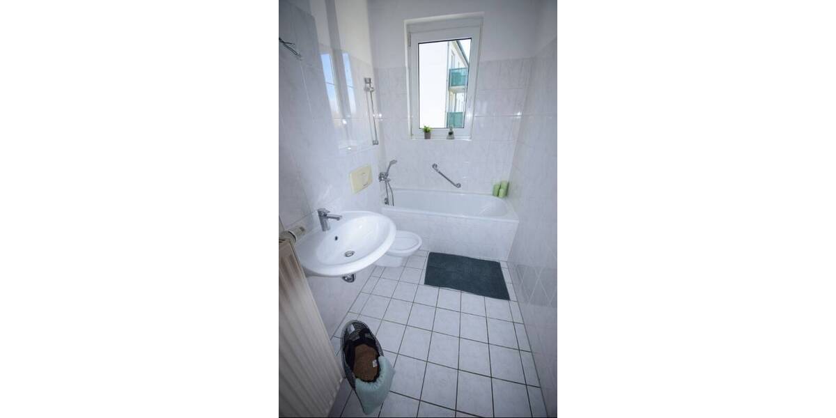 Etagenwohnung Riesa Pausitzer Delle - 3 Zimmer, 59 m&sup2;, 345&euro; | Angebot:25986303