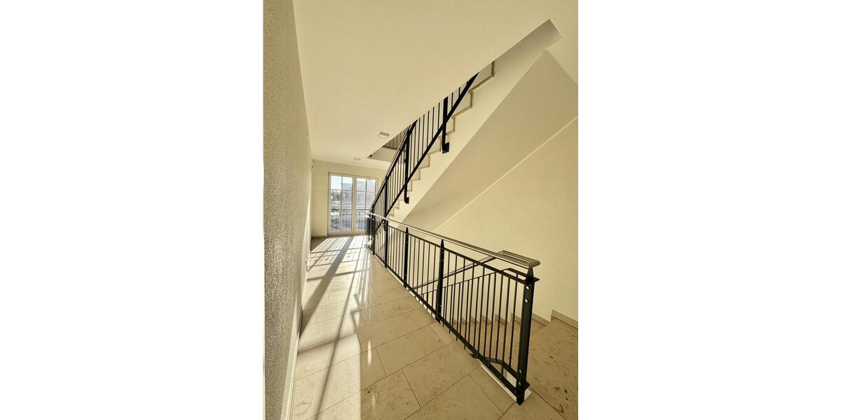 Etagenwohnung Lohne (Oldenburg) - 3 Zimmer, 99 m&sup2;, 990&euro; | Angebot:26663667