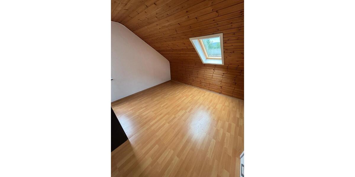 Dachgeschoßwohnung Idar-Oberstein Oberstein - 3 Zimmer, 64 m&sup2;, 420&euro; | Angebot:26557456