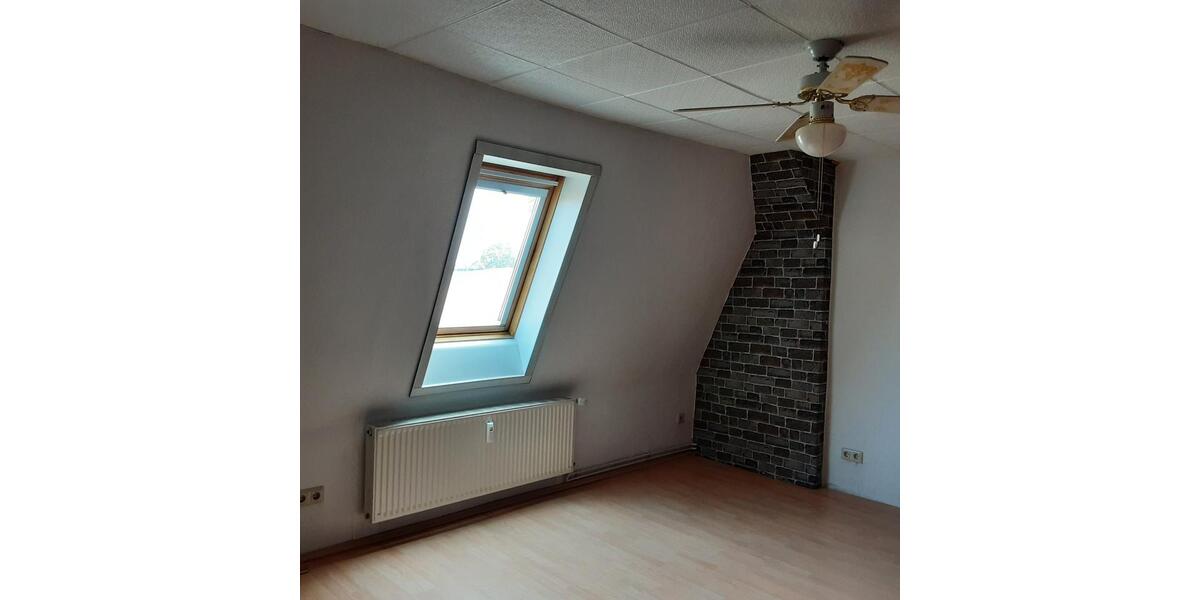 Dachgeschoßwohnung Nienburg (Saale) - 3 Zimmer, 89 m&sup2;, 590&euro; | Angebot:26325715