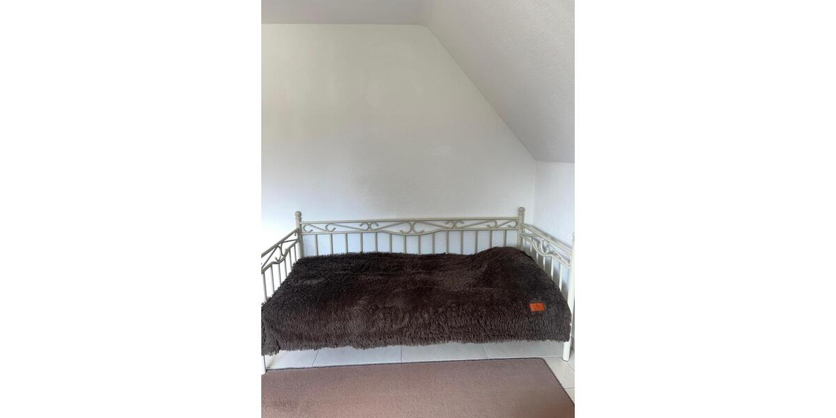 Wohnen auf Zeit Buckenhof - 18 Zimmer, 90 m&sup2;, 530&euro; | Angebot:26421470