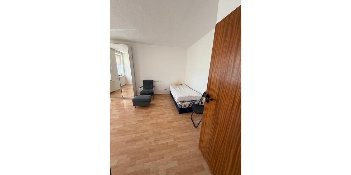 Etagenwohnung Krefeld Benrad - 2 Zimmer, 65 m&sup2;, 700&euro; | Angebot:26498597