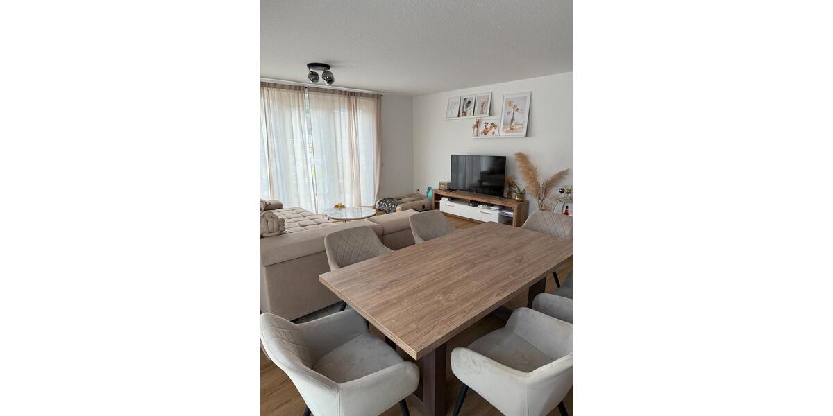 Erdgeschoßwohnung Weinstadt - 3 Zimmer, 119 m&sup2;, 1.601&euro; | Angebot:26004773