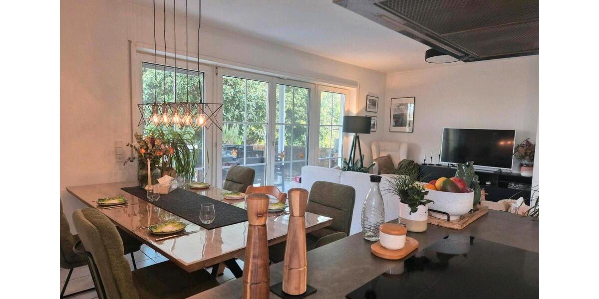 Hochparterre Steinbach (Taunus) - 3 Zimmer, 81 m&sup2;, 1.450&euro; | Angebot:26044444