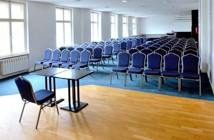 Räume für Versammlungen und kleine Feiern zimmer
