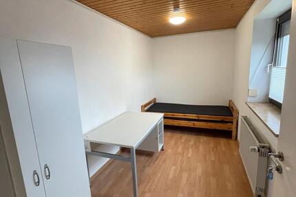 WG Zimmer Möbliert Zentral 3 zimmer