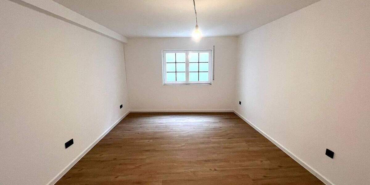 Zimmer Nußbaum - 3 Zimmer, 85 m&sup2;, 950&euro; | Angebot:25683777