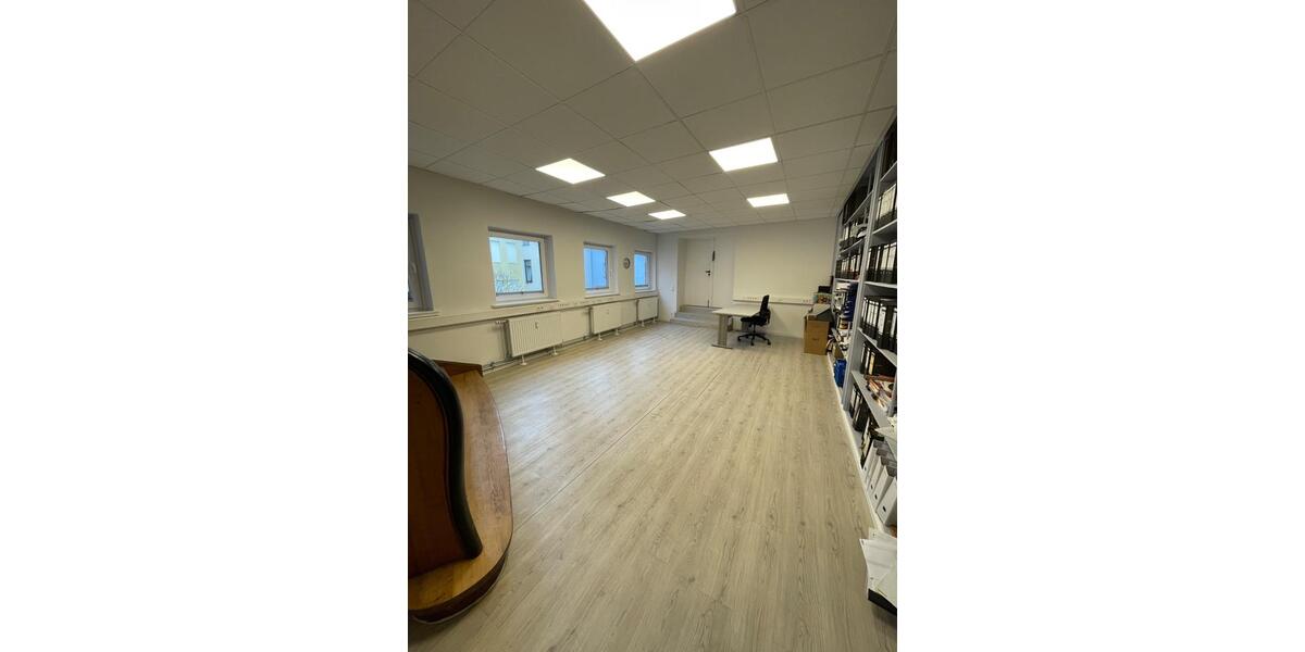 Gewerbeobjekt Lübeck Innenstadt - 700&euro; | Angebot:25996860