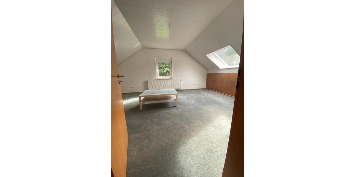 Dachgeschoßwohnung Stadthagen - 5 Zimmer, 126 m&sup2;, 1.200&euro; | Angebot:24868051