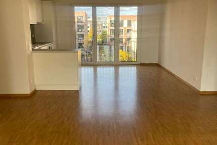 Wohnung zum Mieten in Frankfurt am Main 1.945 € 110.47 m² 4 zimmer