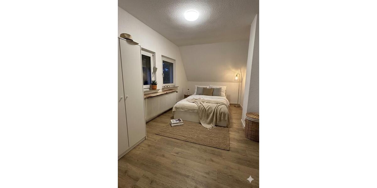 Wohnen auf Zeit Oldenburg Bloherfelde - 9 Zimmer, 18 m&sup2;, 400&euro; | Angebot:26635722