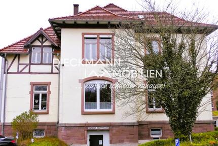 Großzügige Wohnung mit Aufzug und Charme 4 zimmer