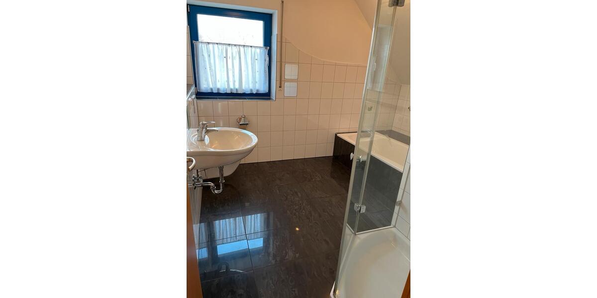 Erdgeschoßwohnung Verl - 4 Zimmer, 148 m&sup2;, 1.870&euro; | Angebot:24874879