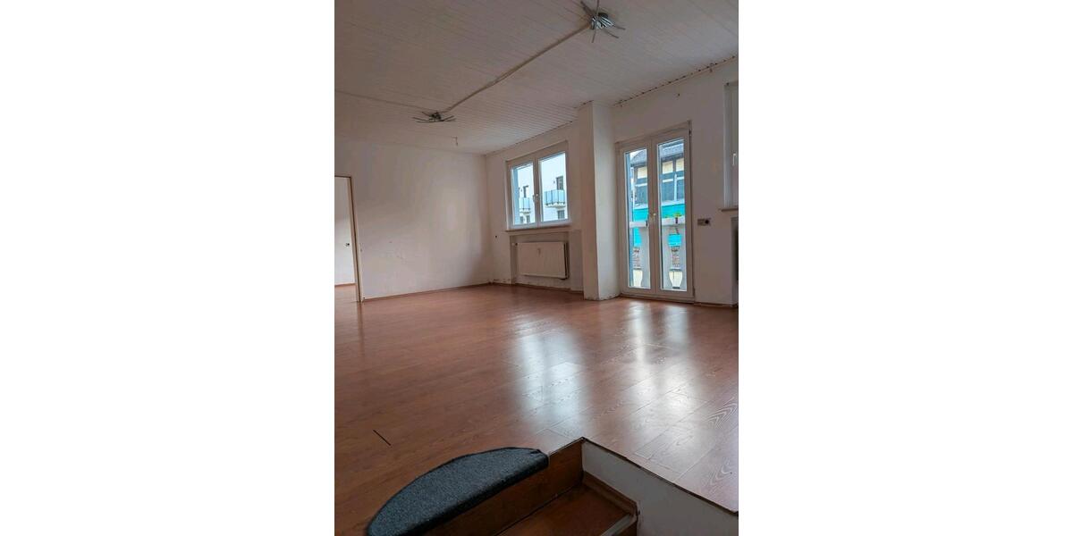 Etagenwohnung Bergheim - 2 Zimmer, 80 m&sup2;, 950&euro; | Angebot:25145496