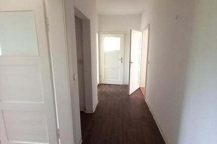 Wohnung Werdau - 3 Zimmer, 65 m&sup2;, 342&euro; | Angebot:25381789