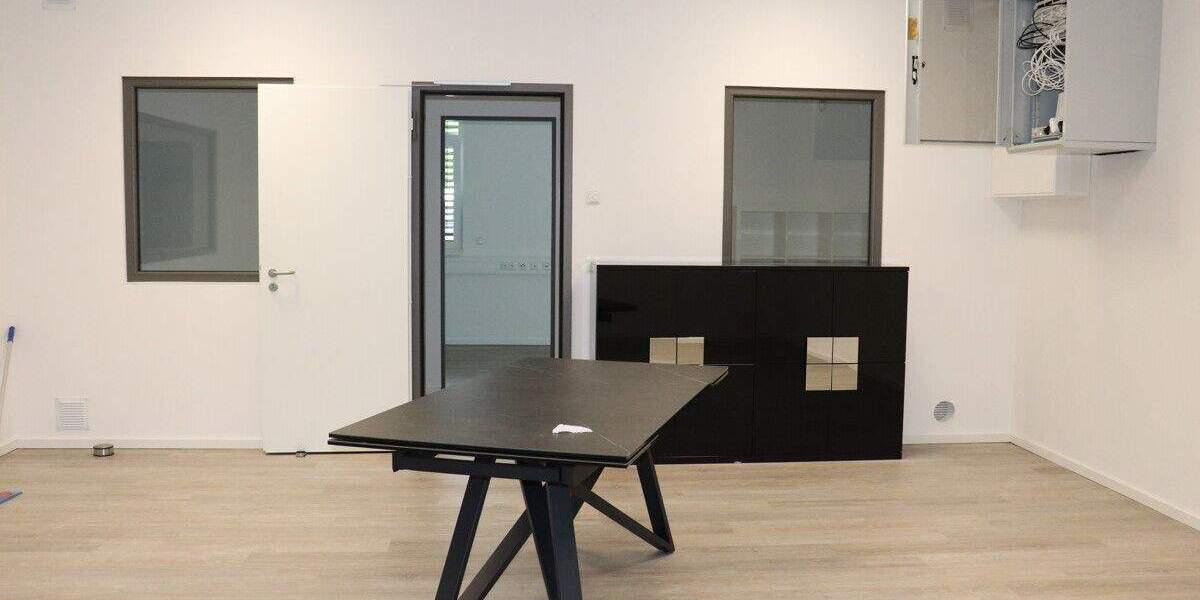 Gewerbeobjekt Kiel Wellsee - 9 Zimmer, 274 m&sup2;, 3.250&euro; | Angebot:23935779