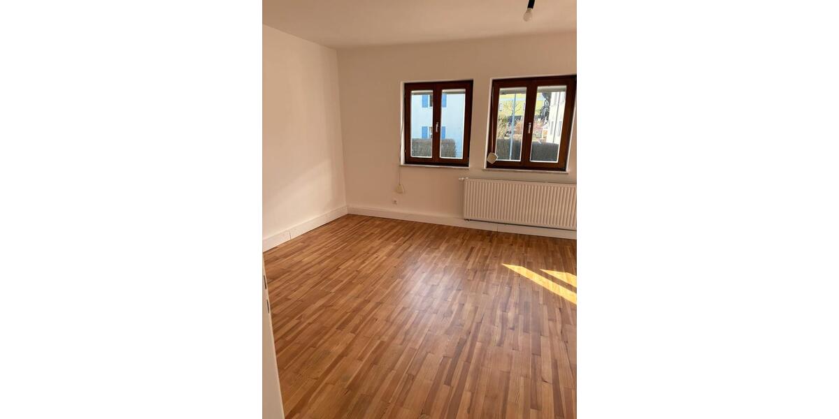 Etagenwohnung Pfarrkirchen - 4 Zimmer, 92 m&sup2;, 950&euro; | Angebot:25310533