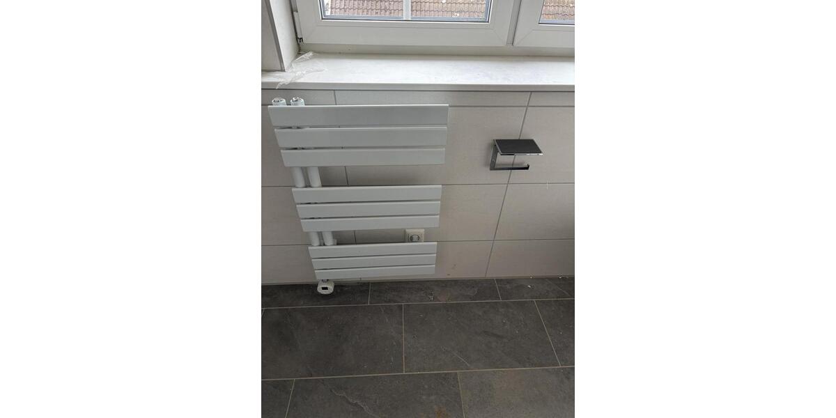 Dachgeschoßwohnung Brackel - 4 Zimmer, 95 m&sup2;, 1.470&euro; | Angebot:23766383