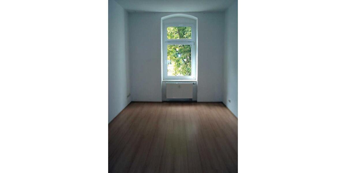 Dachgeschoßwohnung Riesa - 2 Zimmer, 71 m&sup2;, 391&euro; | Angebot:26461395