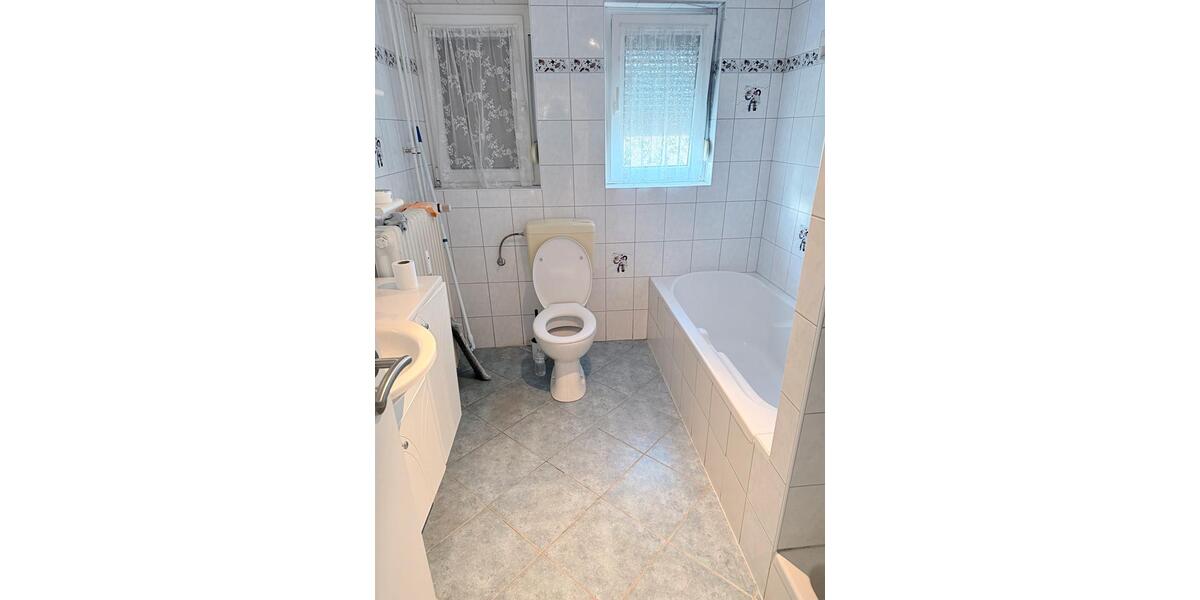 Etagenwohnung Schöneck - 2 Zimmer, 76 m&sup2;, 960&euro; | Angebot:25043535