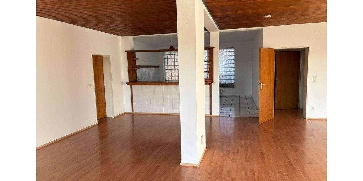 Erdgeschoßwohnung Hennef (Sieg) - 3 Zimmer, 150 m&sup2;, 1.350&euro; | Angebot:26461049