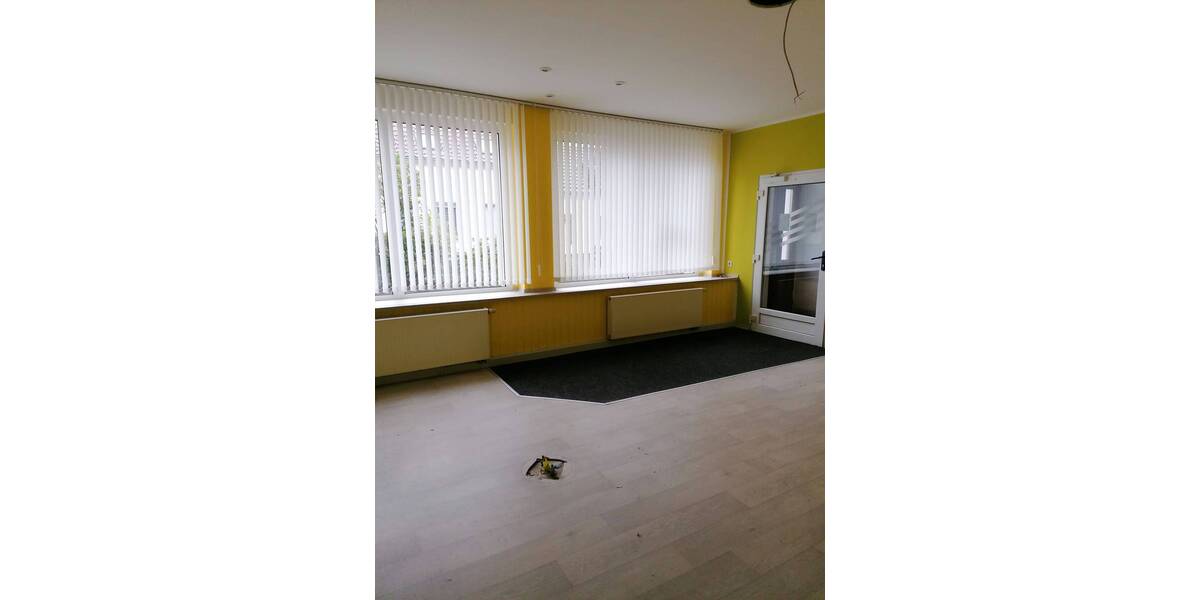 Gewerbeobjekt Eilenburg Eilenburg-Ost - 3 Zimmer, 300&euro; | Angebot:26015037