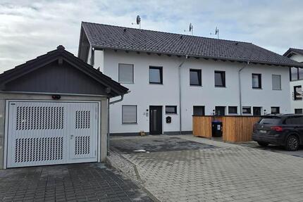 Haus Denklingen - 4 Zimmer, 127 m&sup2;, 1.750&euro; | Angebot:25175095