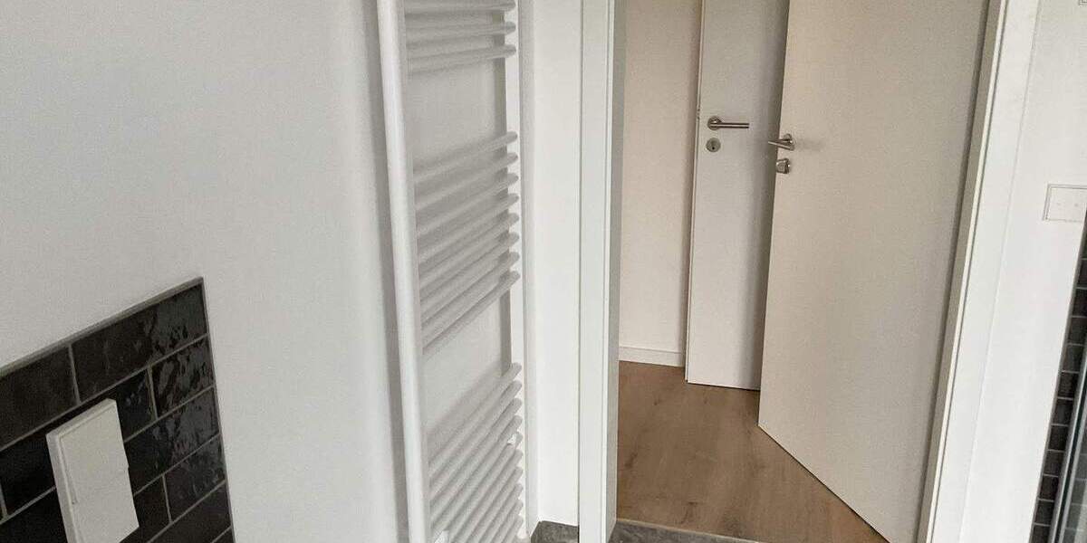 Moderner Wohnkomfort - viel Platz + Freiraum! 3 Zimmer + Loggia, Einbauküche, Tageslichtbad,Gäste-WC 3 zimmer