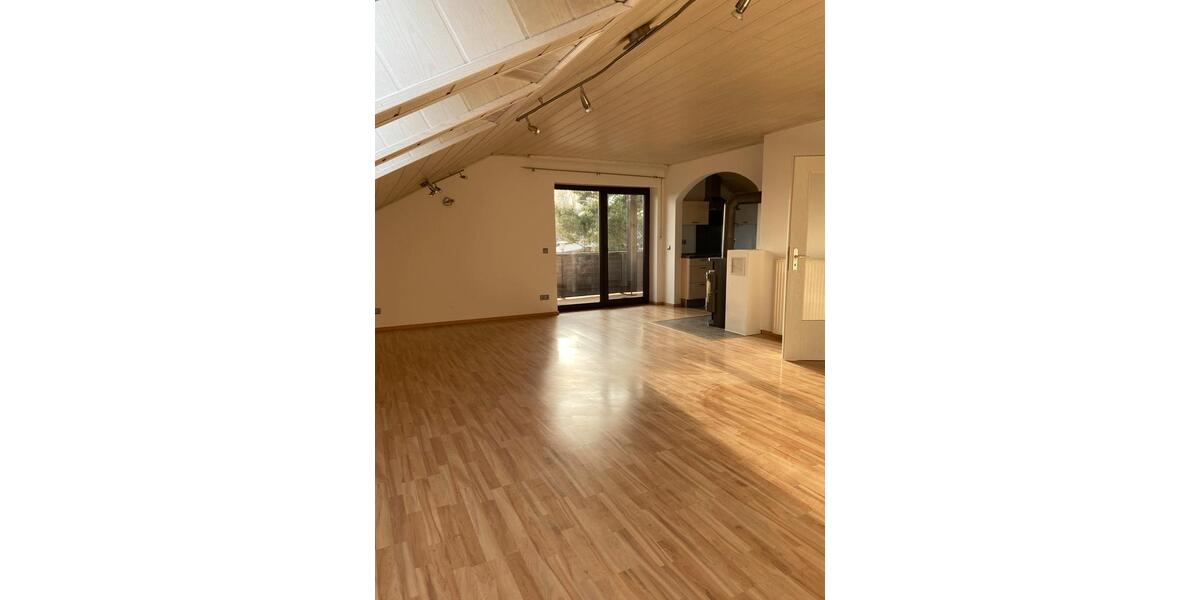 Dachgeschoßwohnung Luhe-Wildenau Wildenau - 3 Zimmer, 109 m&sup2;, 950&euro; | Angebot:25406667