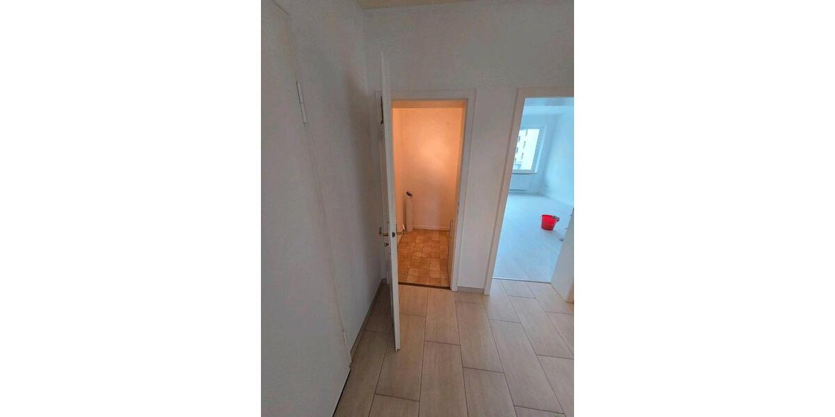 Etagenwohnung Wuppertal - 3 Zimmer, 66 m&sup2;, 699&euro; | Angebot:26026052