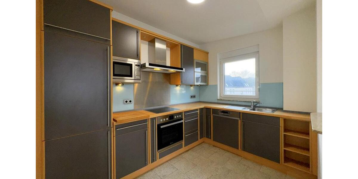 LIVE ON THE TOP FLOOR! Stylish 98 m² penthouse with terrace and underground parking 3 zimmer