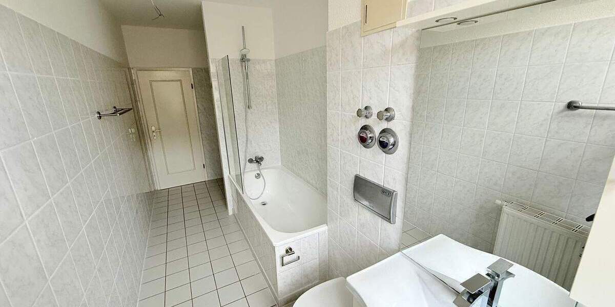 Zimmer Chemnitz Gablenz - 3 Zimmer, 71 m&sup2;, 394&euro; | Angebot:26187953