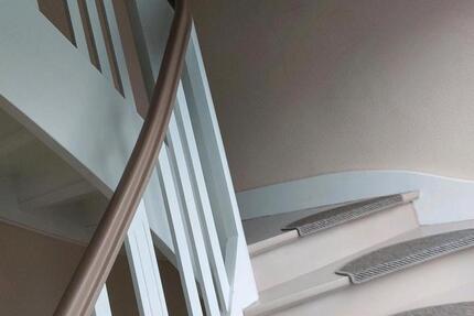 DG Wohnung mit Balkon zimmer