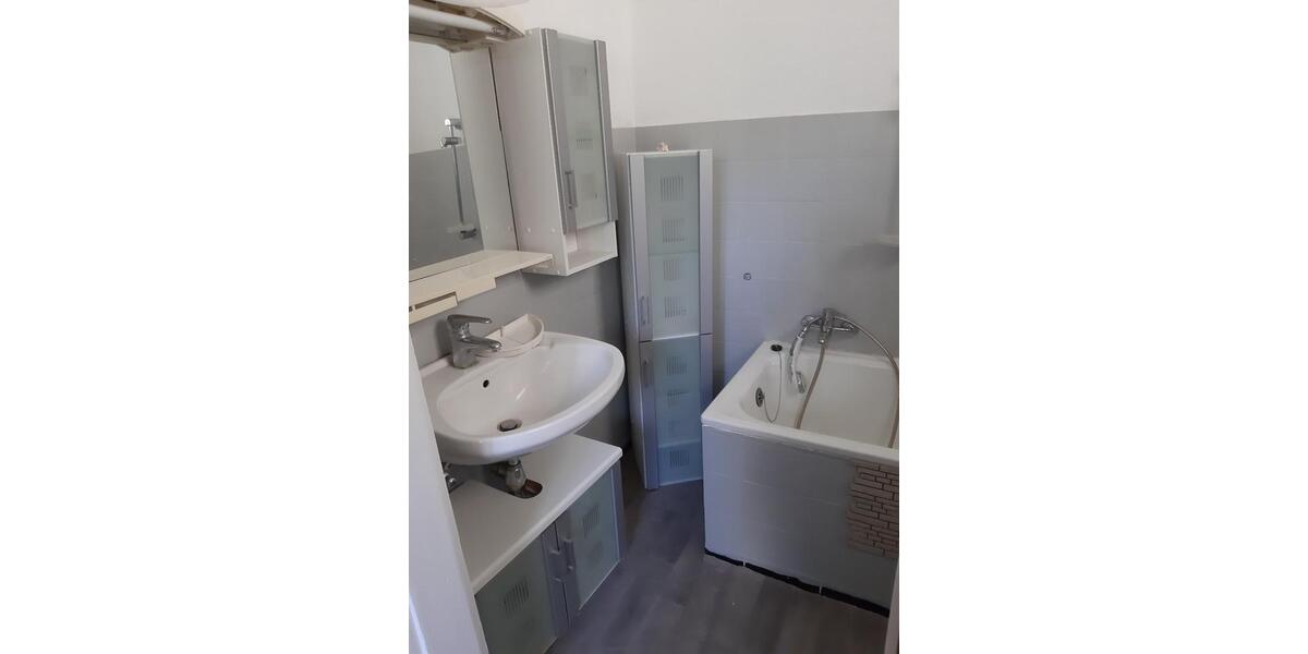 Etagenwohnung Bad Karlshafen - 5 Zimmer, 120 m&sup2;, 600&euro; | Angebot:24756677