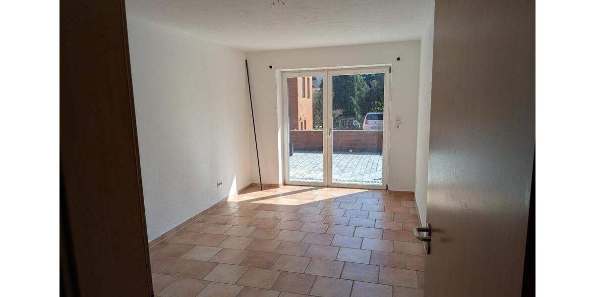 Erdgeschoßwohnung Bad Salzdetfurth - 2 Zimmer, 108 m&sup2;, 680&euro; | Angebot:26680527