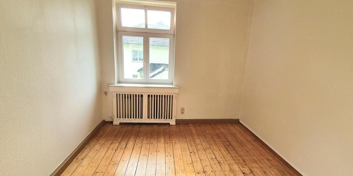 Exklusive 5-Zimmer-Wohnung in schöner Villa. Mit eigenem Gartenbereich und Garage. 5 zimmer