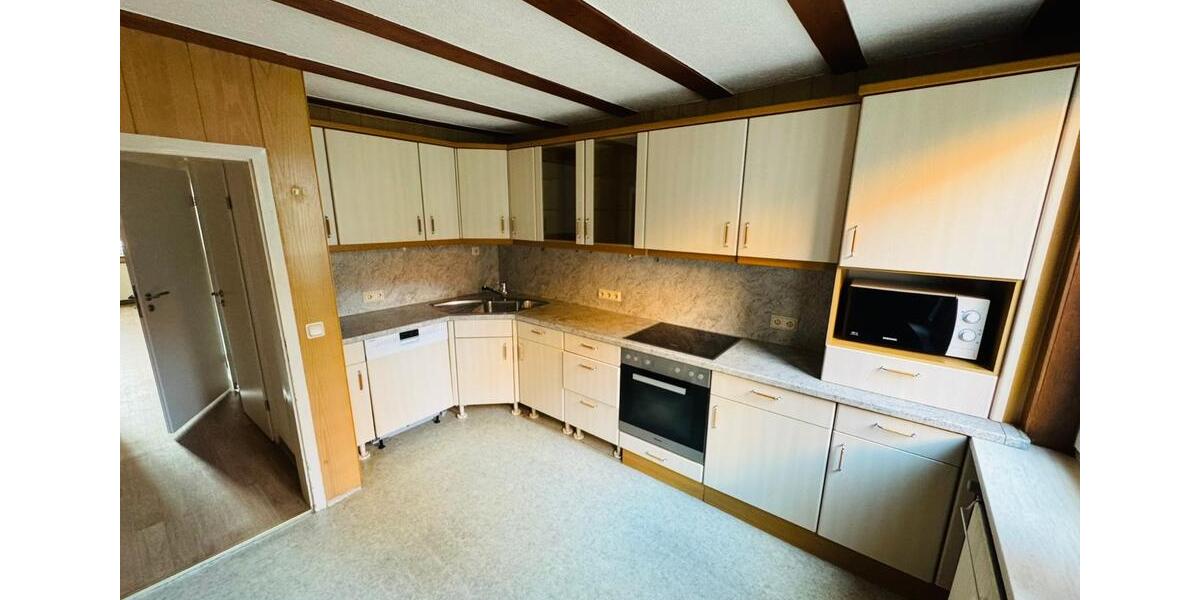 Etagenwohnung Alsfeld - 5 Zimmer, 185 m&sup2;, 850&euro; | Angebot:24640045